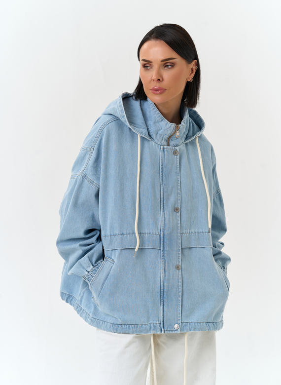 Женская джинсовая куртка с капюшоном