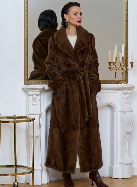 Длинная шуба из меха скандинавской норки фото