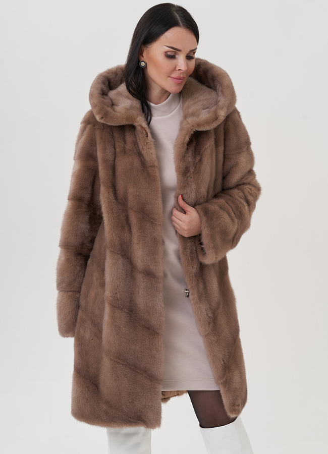 Норковая шуба с капюшоном  модель № 25470 универмаг малина