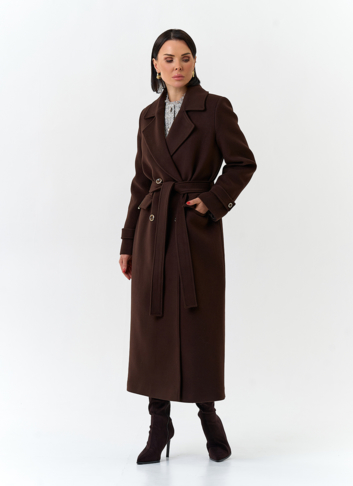 Женское пальто с английским воротником