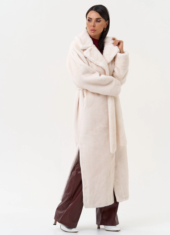 Женское пальто из эко меха молочного цвета модель № 31233 универмаг малина