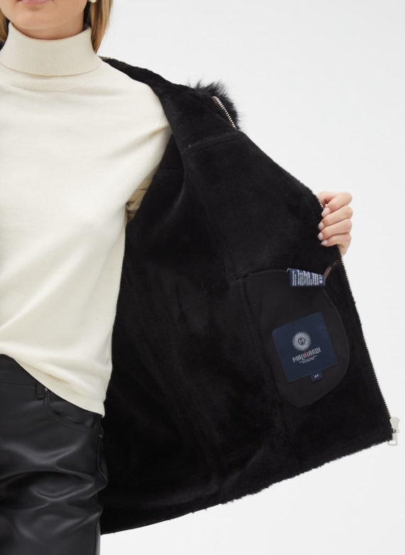 Женская дубленка из эко кожи с капюшоном