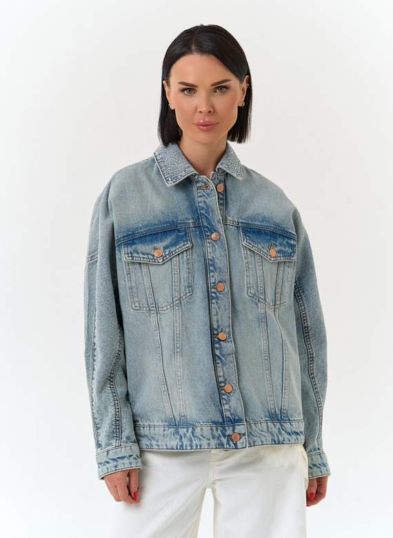 Женская джинсовая куртка со стразами