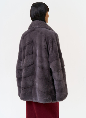 Шуба из меха норки с английским воротником