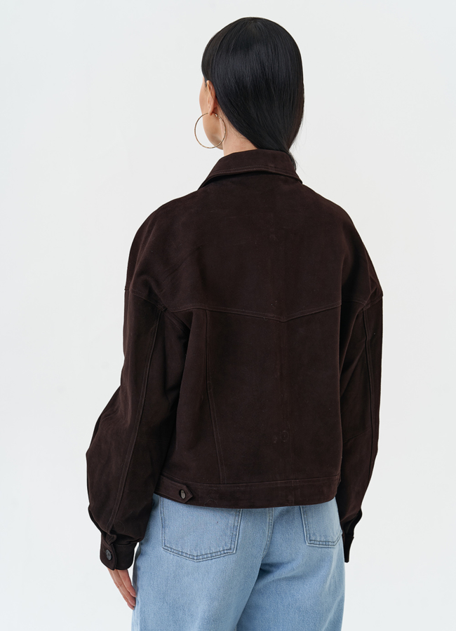 Женская куртка из натуральной замши коричневого цвета модель № 30321 в кредит