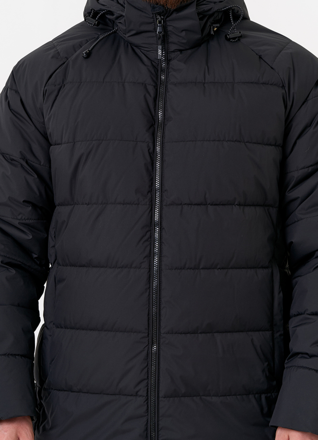 Мужской пуховик черного цвета с капюшоном модель № 31458 универмаг малина