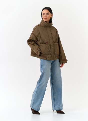 Женская куртка с воротником стойкой