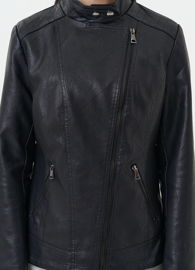 Куртка женская из эко кожи черного цвета модель № 30386 универмаг малина