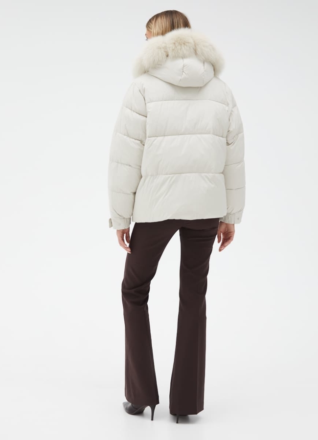 Короткий пуховик с капюшоном из меха песца модель № 31118 в рассрочку