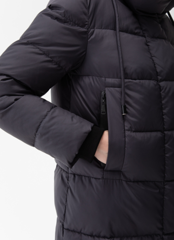 Пуховик женский с капюшоном 