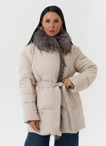 Женский пуховик с мехом чернобурки