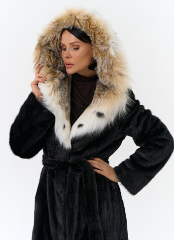 Норковая шуба с рысью в черном цвете