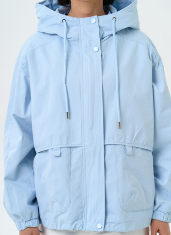 Женская ветровка с капюшоном