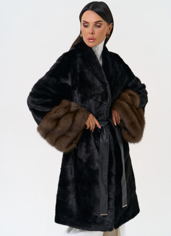 Норковая шуба с манжетами из меха куницы