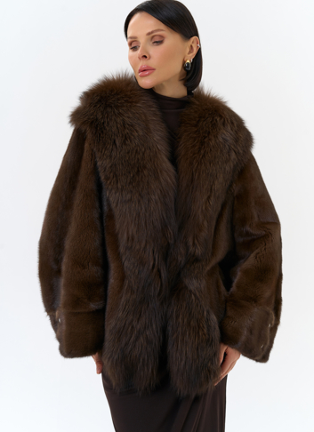 Шуба из норки с отделкой из меха чернобурки